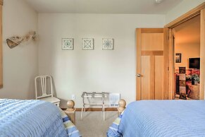 Spacious Family Townhome: Walk to Beach & Downtown