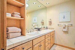 Spacious Family Townhome: Walk to Beach & Downtown