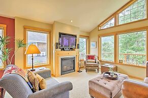 Spacious Family Townhome: Walk to Beach & Downtown