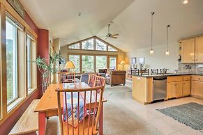 Spacious Family Townhome: Walk to Beach & Downtown