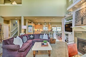 Stunning Bend Retreat < 20 Mi to Mt Bachelor!