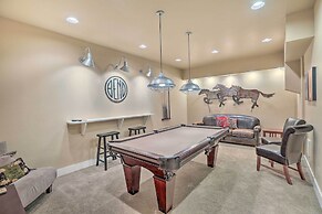 Stunning Bend Retreat < 20 Mi to Mt Bachelor!