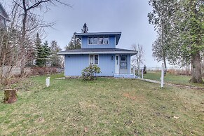 Serene Lakefront Baileys Harbor Home w/ Deck!