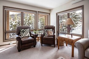 Steps to Ski Lifts - Condo w/ Walk-out Patio!