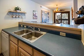 Steps to Ski Lifts - Condo w/ Walk-out Patio!