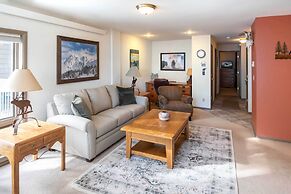 Steps to Ski Lifts - Condo w/ Walk-out Patio!