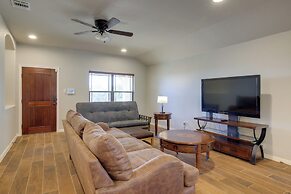 Canyon Lake Home w/ Grill ~ 1 Mi to Boat Ramp