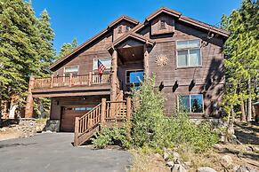 Truckee Escape w/ Hot Tub Near Ski Resorts