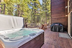Truckee Escape w/ Hot Tub Near Ski Resorts