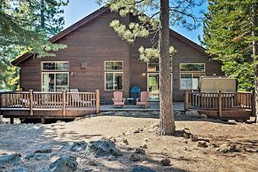 Truckee Escape w/ Hot Tub Near Ski Resorts