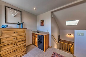 Luxe Ruidoso Home w/ Hot Tub + Mountain Views