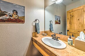 Luxe Ruidoso Home w/ Hot Tub + Mountain Views