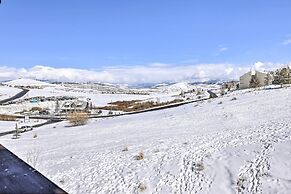 Ski-in/ski-out Granby Base Camp Escape w/ Balcony