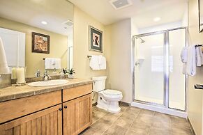 Ski-in/ski-out Granby Base Camp Escape w/ Balcony