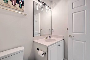 Canal Views & Community Pool: Ocean City Condo