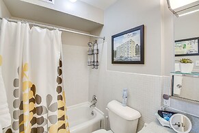 Modern Condo w/ Boat Slip on Lake Hamilton!