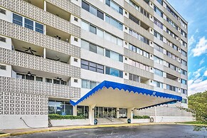 Modern Condo w/ Boat Slip on Lake Hamilton!