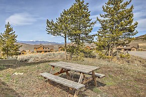 < Half Mi to Ski Lifts: Cozy Granby Ranch Studio!