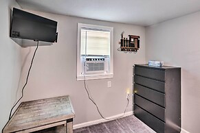 Walkable Galveston Apartment w/ Hot Tub Access