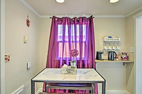 Lovely Tacoma Cottage w/ Fire Pit, Near Dtwn!