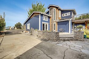 Bellingham Vacation Rental w/ Private Deck