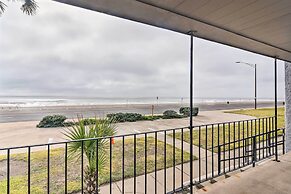 Gulf Views & Patio: Lovely Galveston Condo!
