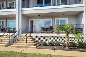 Gulf Views & Patio: Lovely Galveston Condo!