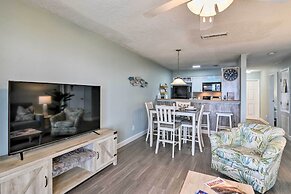Gulf Views & Patio: Lovely Galveston Condo!