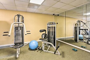 Gulf Views & Patio: Lovely Galveston Condo!