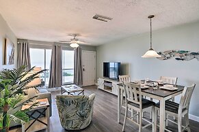 Gulf Views & Patio: Lovely Galveston Condo!