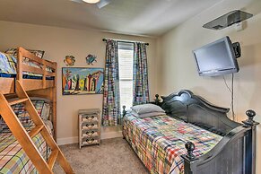 Pointe West Family Retreat: Balcony & Ocean Views!