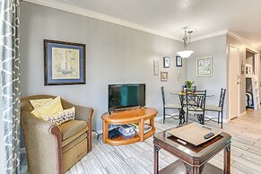 Walk to Pier & Beach: Coastal Condo in Galveston!