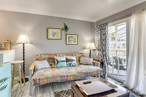 Walk to Pier & Beach: Coastal Condo in Galveston!