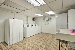 Walk to Pier & Beach: Coastal Condo in Galveston!