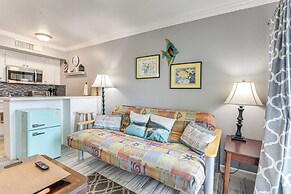 Walk to Pier & Beach: Coastal Condo in Galveston!