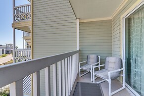 Walk to Pier & Beach: Coastal Condo in Galveston!