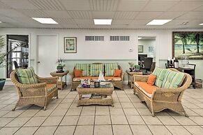 Walk to Pier & Beach: Coastal Condo in Galveston!