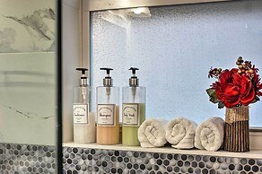 Ideally Located West Palm Beach Apartment!