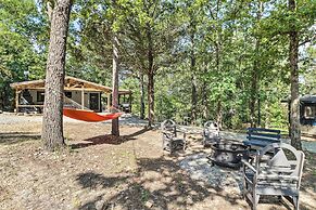 Remodeled Cabin w/ Fire Pit on Norfork Lake!