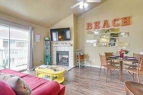 Bay View, Pool Access: Romantic Galveston Retreat!