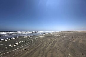 Breezy Galveston House w/ 2 Decks & Ocean Views!