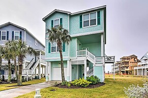 Breezy Galveston House w/ 2 Decks & Ocean Views!
