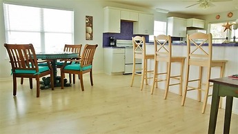 Spacious Retreat W/expansive Yard & Beach Access!