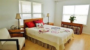 Spacious Retreat W/expansive Yard & Beach Access!