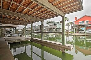 1/2 Mi to Beach: Canal-front Galveston Home!