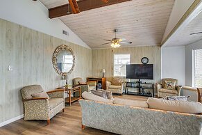 Steps to Beach: Home w/ Deck in Galveston!