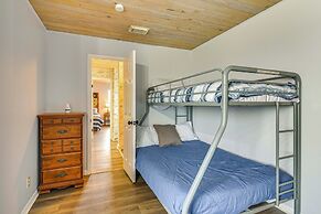 Steps to Beach: Home w/ Deck in Galveston!