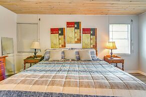 Steps to Beach: Home w/ Deck in Galveston!