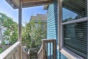 1/2 Mi to Beach & Seawall: Galveston Getaway!