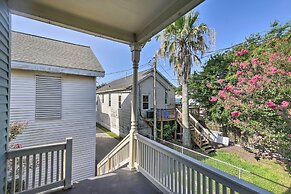 1/2 Mi to Beach & Seawall: Galveston Getaway!